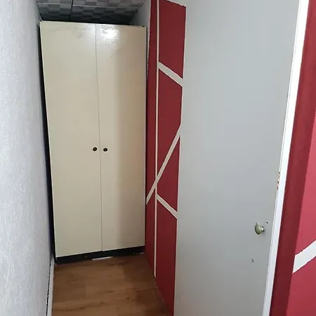 Backpackers * Скоп'є